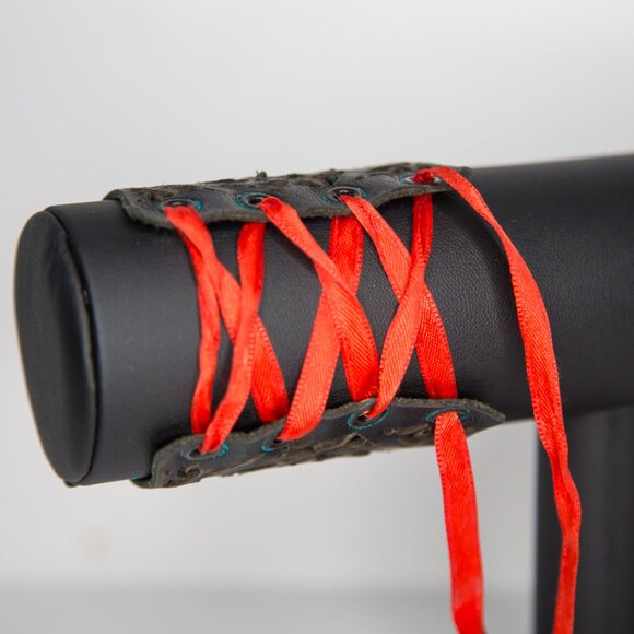 SOLD Vintage Laser Cut Black Leather Corset Wrist Cuff Bracelet - Picture 4 of 10